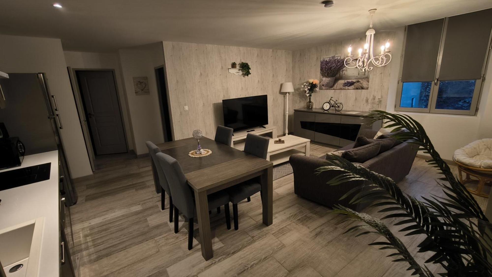 Charme De La Provence Classe 3 Etoiles Apartment *